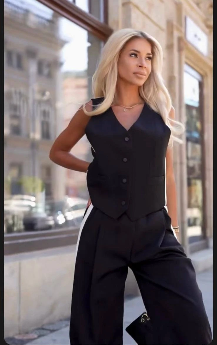 Hürrem Kumaş Yanları Şeritli Takım