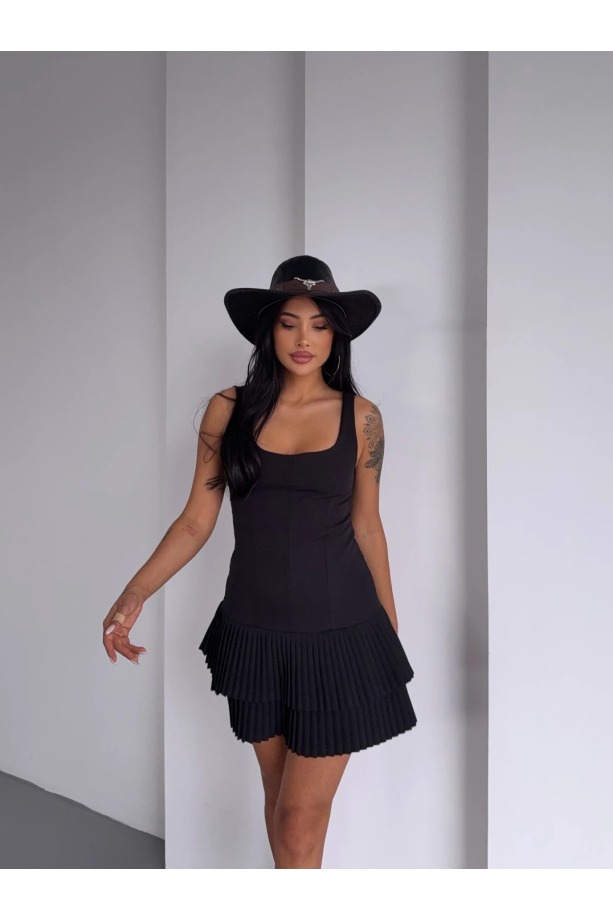 İthal Dabıl Kumaş Piliseli Z@ra@ Model Elbise ** İçi şortludur