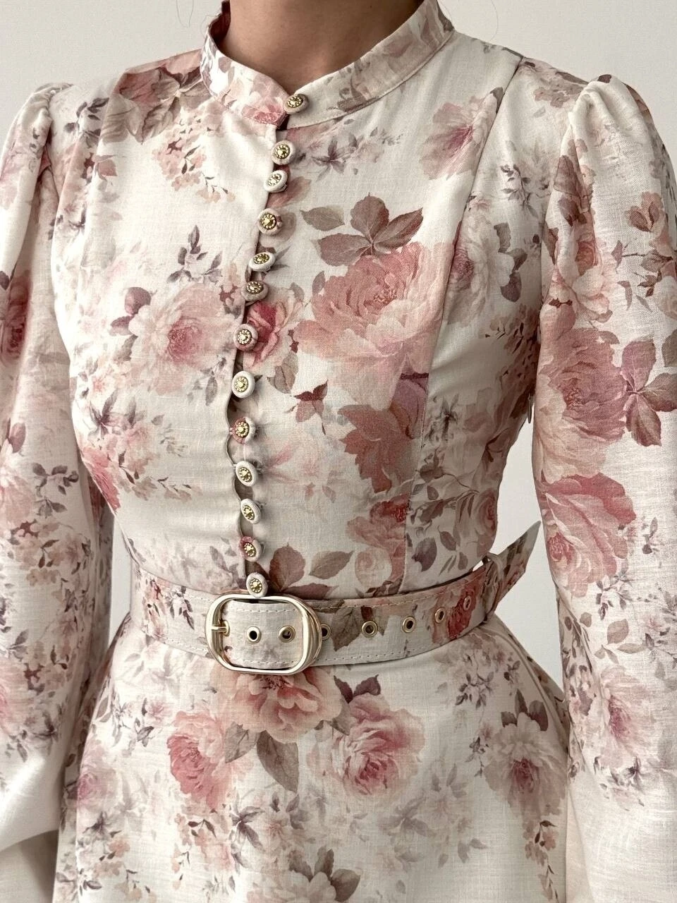 Kemer Detaylı Çiçekli Elbise