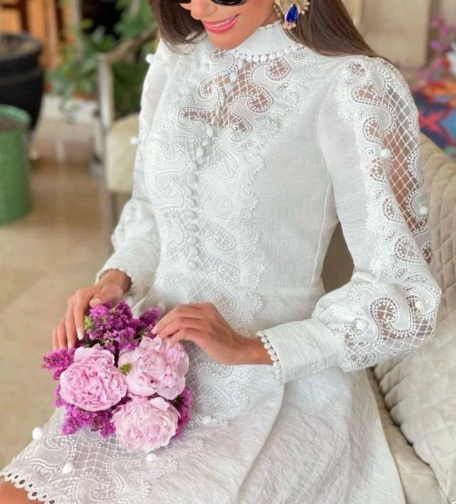 Keten Kumaş Dantel Detaylı Tasarım Elbise