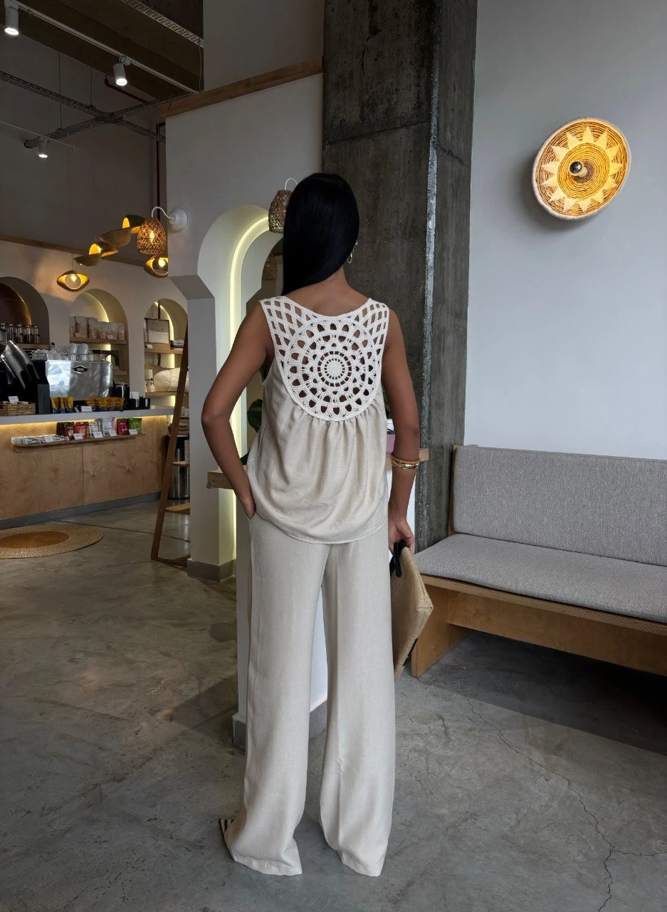 Keten Kumaş Sırt Detaylı Takım