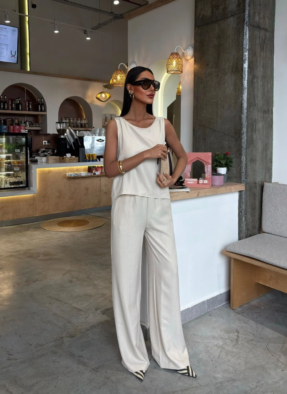 Keten Kumaş Sırt Detaylı Takım