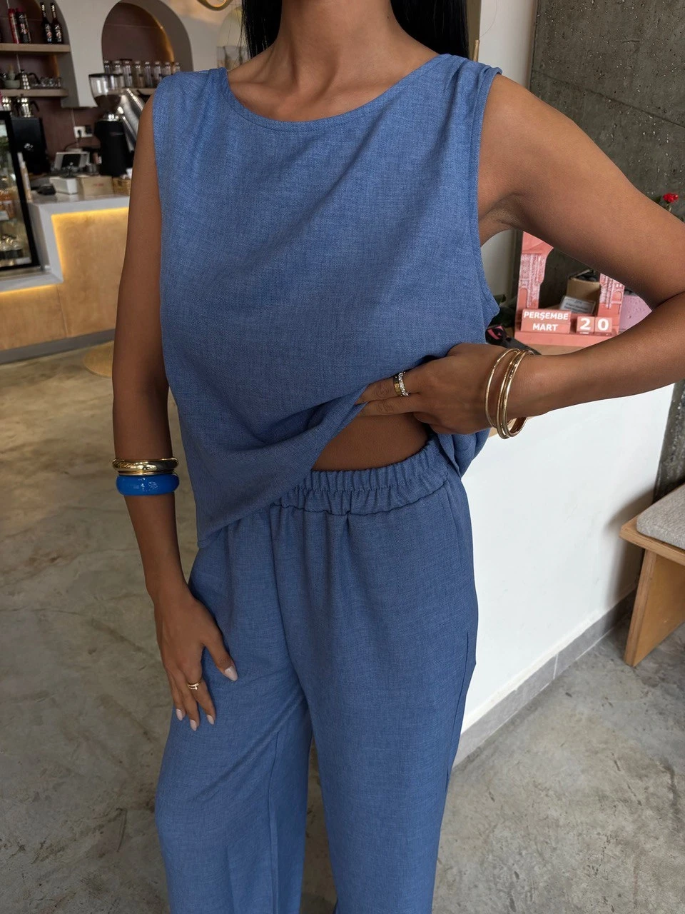 Keten Kumaş Sırt Detaylı Takım