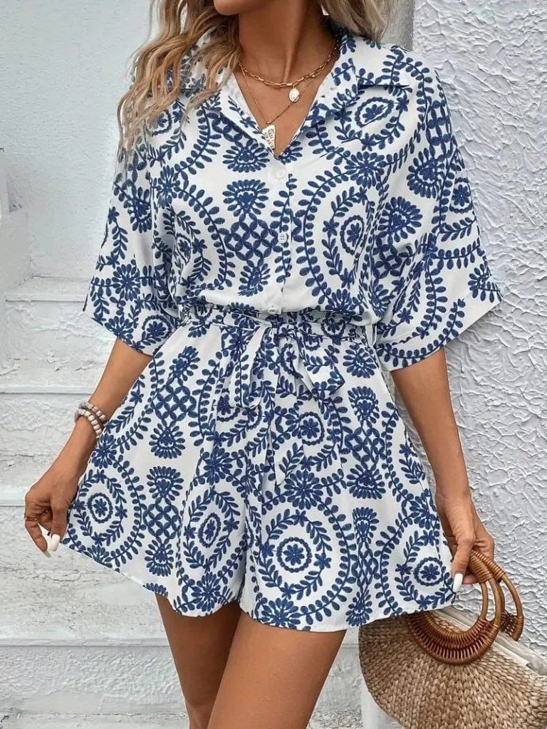 Kısa Kollu Önü Düğmeli Etnik Desen Şort Tulum