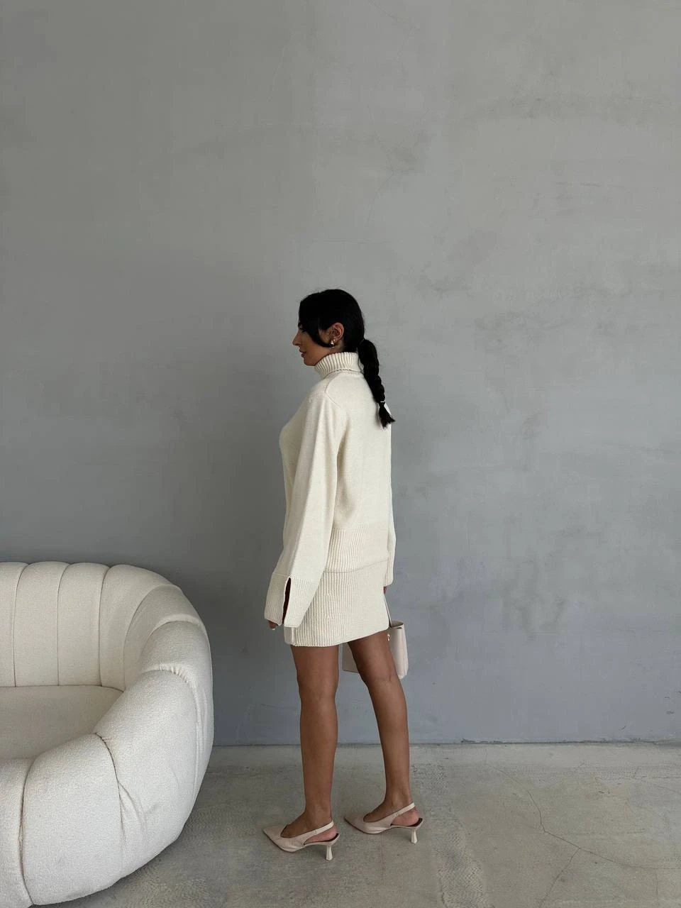 Kol ve Bilek Yırtmaç Detaylı Balıkçı Yaka Etekli Takım