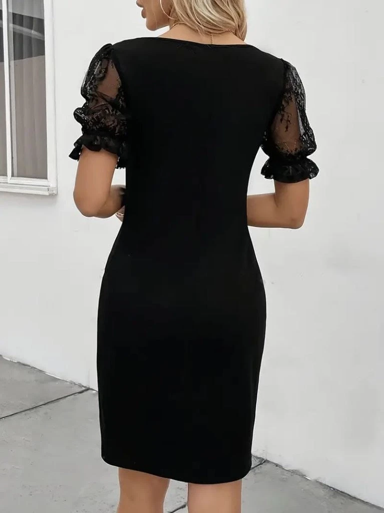 Kolu Dantelli V Yakalı Yanlardan Büzgülü Çapraz Detaylı İthal Krep Elbise