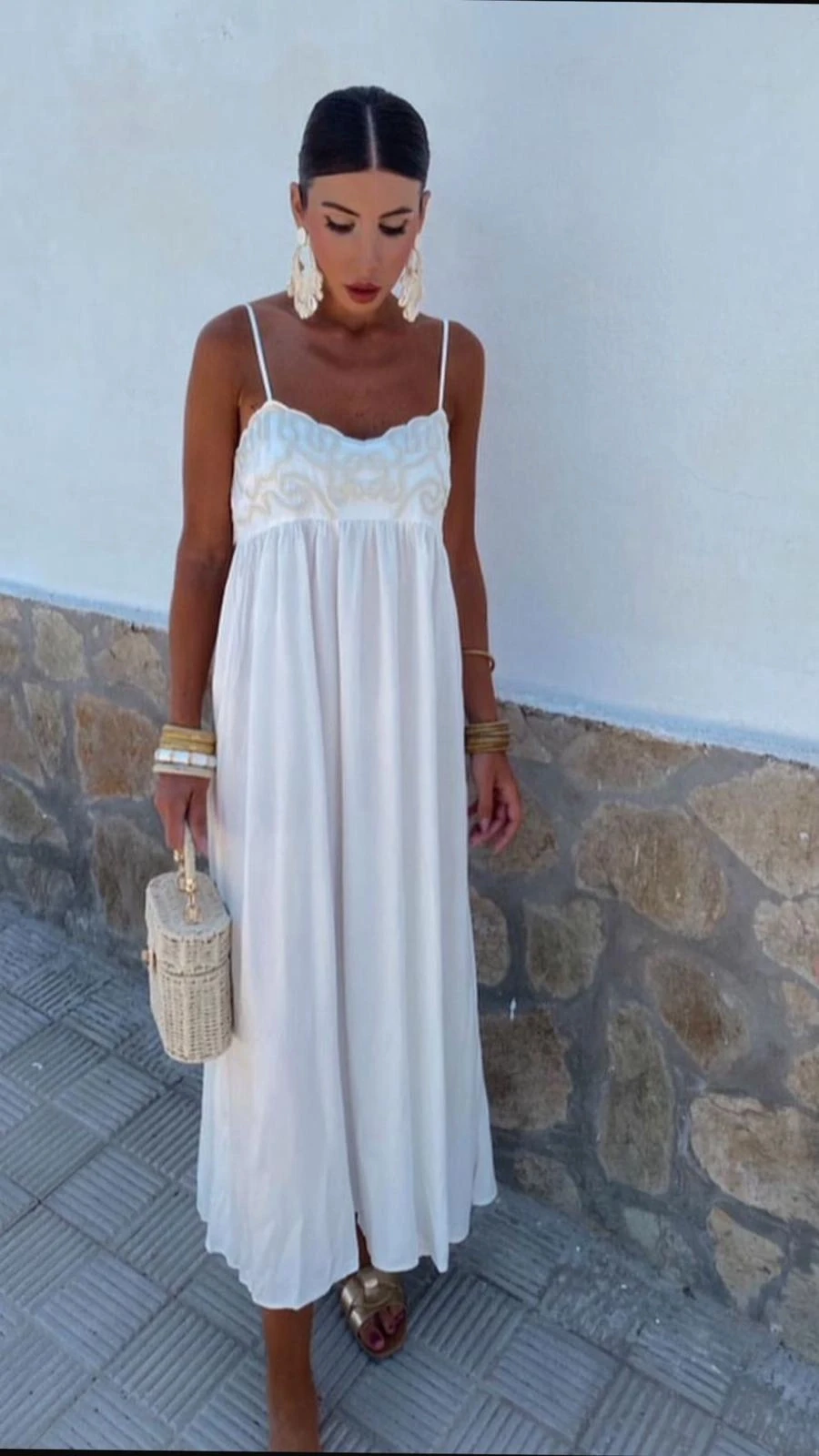 Nakış Detaylı Keten Astarlı Elbise