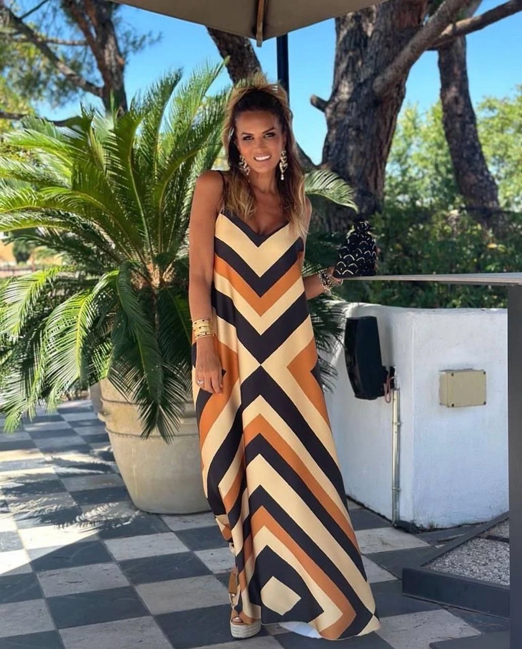 Saten Kumaş Cep Detaylı Elbise