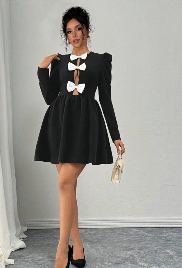 Scuba Kumaş Fiyonk aksesuarlı  Elbise