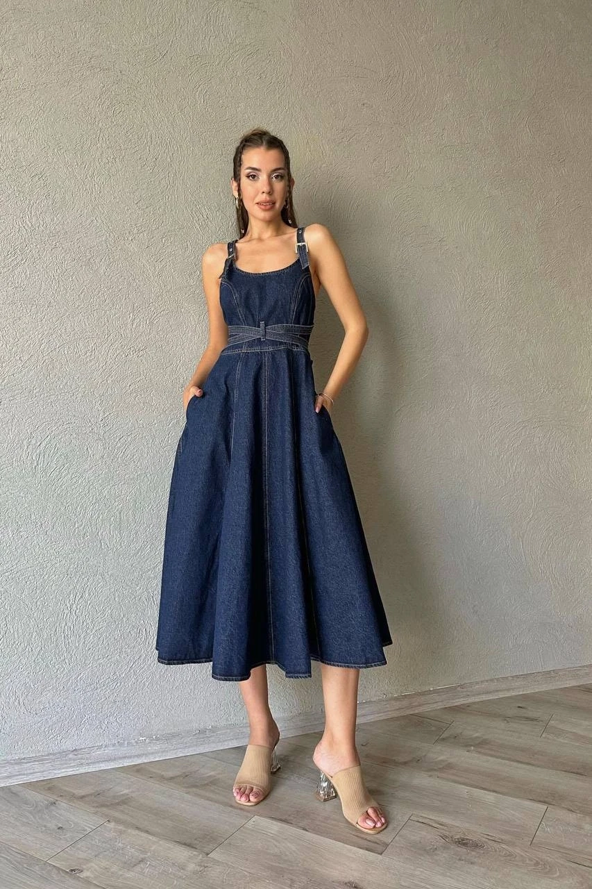 Sırt Dekolteli Tasarım Denim Elbise
