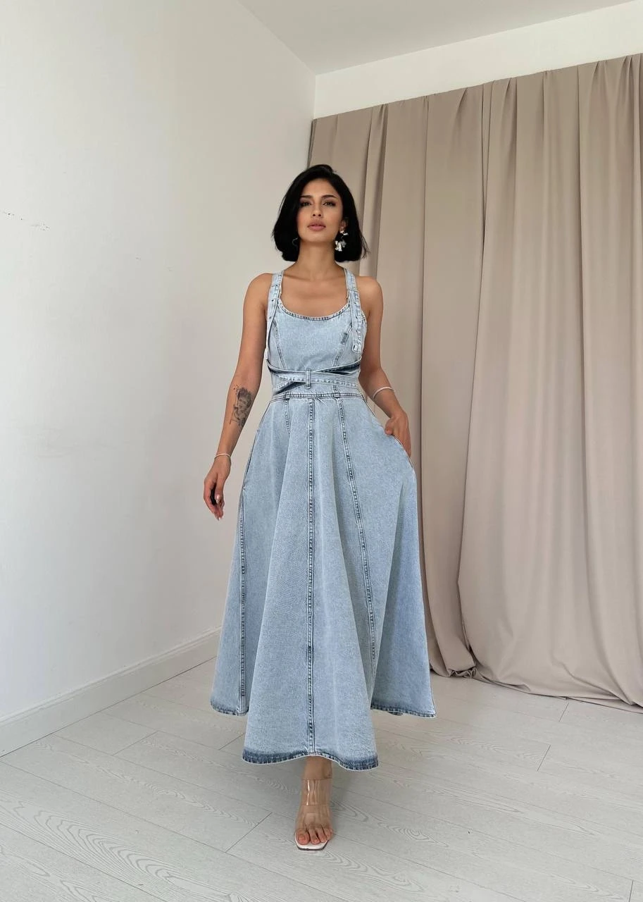 Sırt Dekolteli Tasarım Denim Elbise