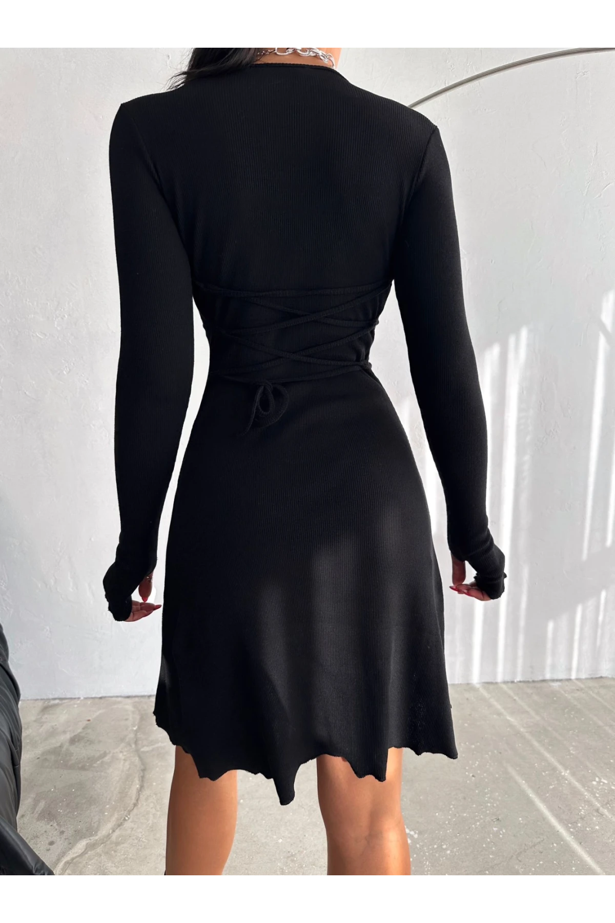 Sırtı İp Detaylı Kaşkorse Elbise