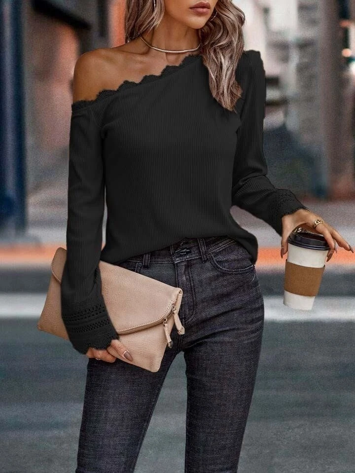 Tek Omuzu Açık Dantelli Burgu Bluz