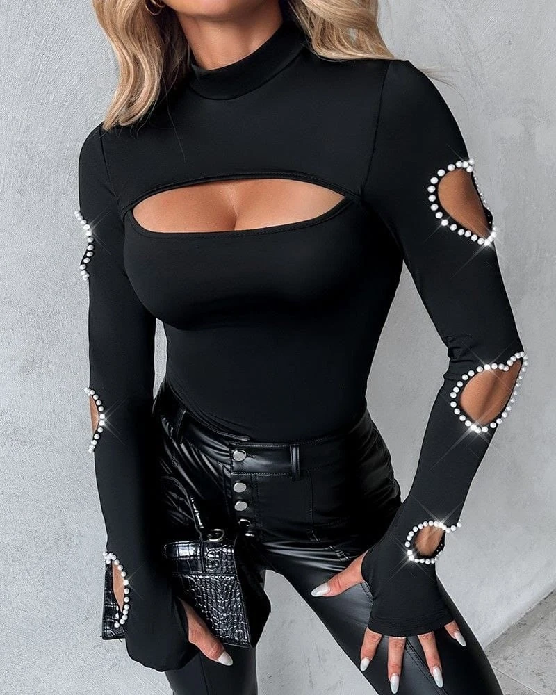 Yarı Balıkçı Yaka Pencere Detaylı Kolları Kalp Desen Taşlı Viskon Bluz