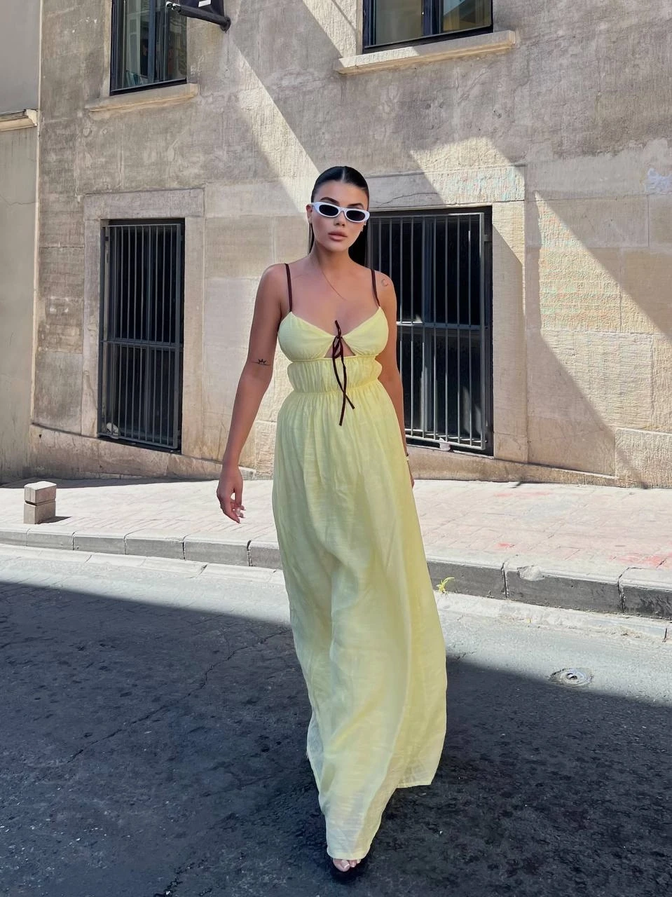 Askılı Göğüs Bağlama Detay Keten Elbise Sarı