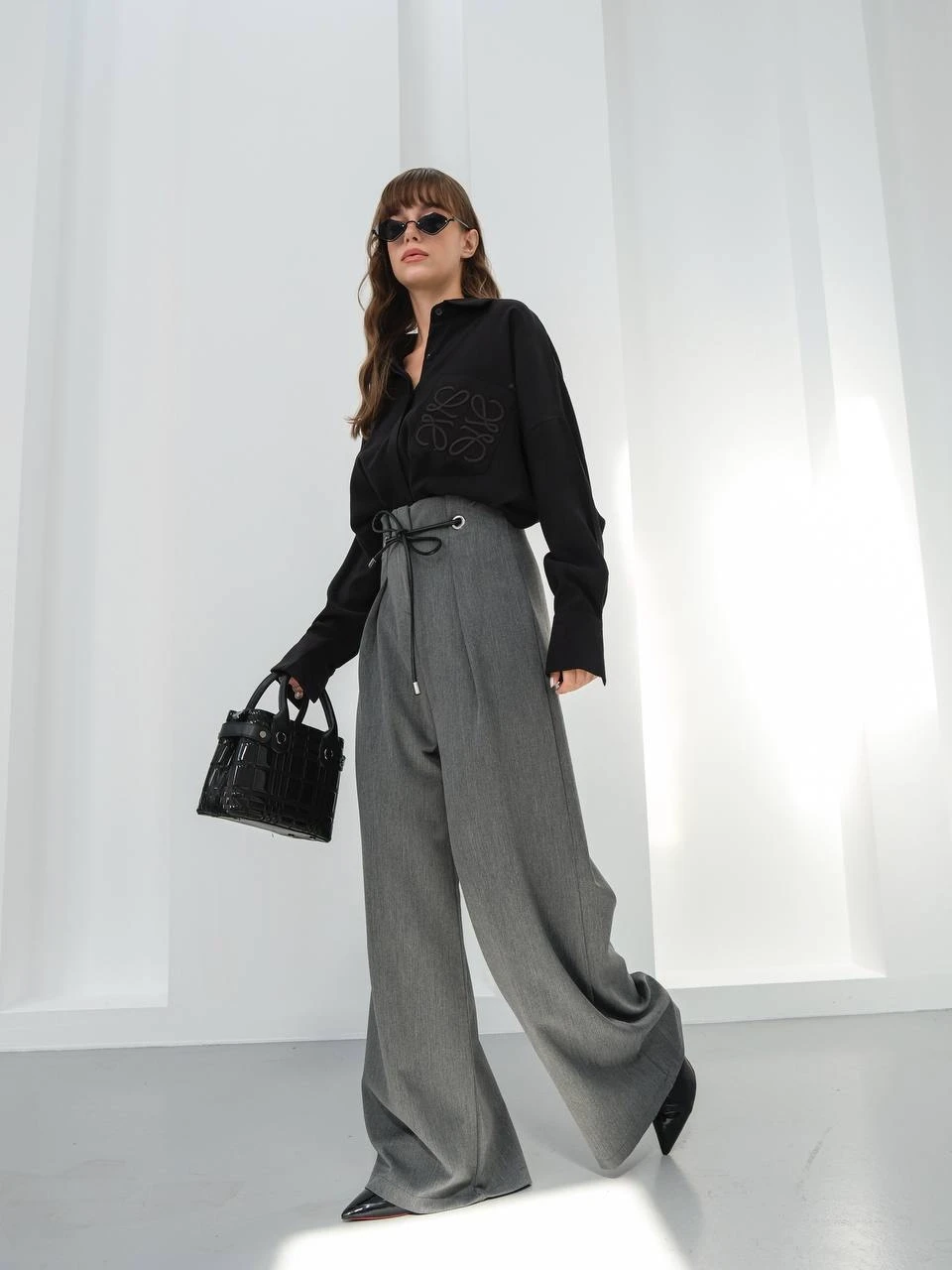 Bel Bağlama Detay Bol Paça Pantalon