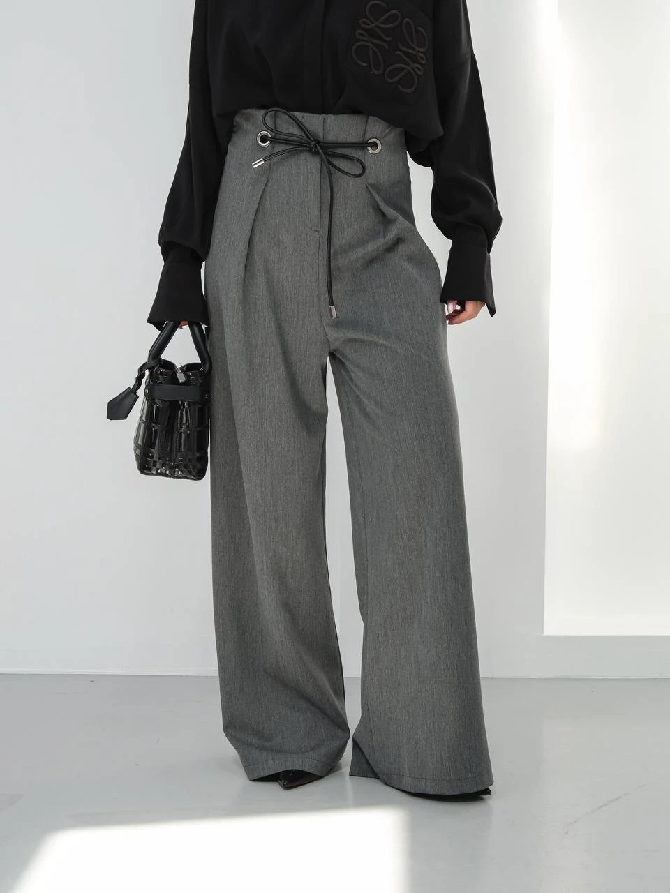 Bel Bağlama Detay Bol Paça Pantalon