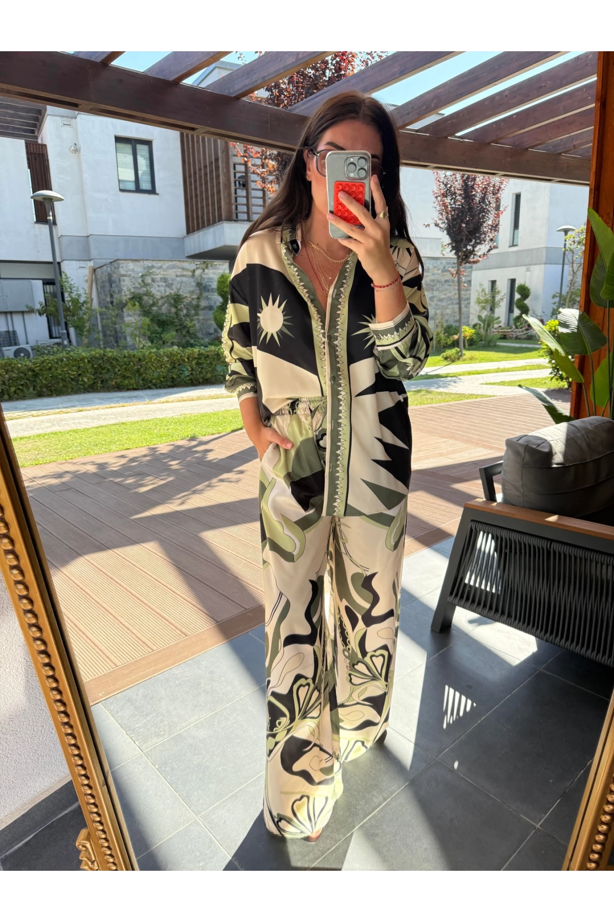 Beli Lastikli Tasarım Desen Saten Takım