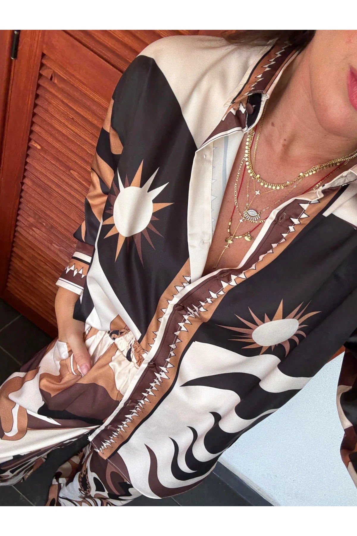 Beli Lastikli Tasarım Desen Saten Takım