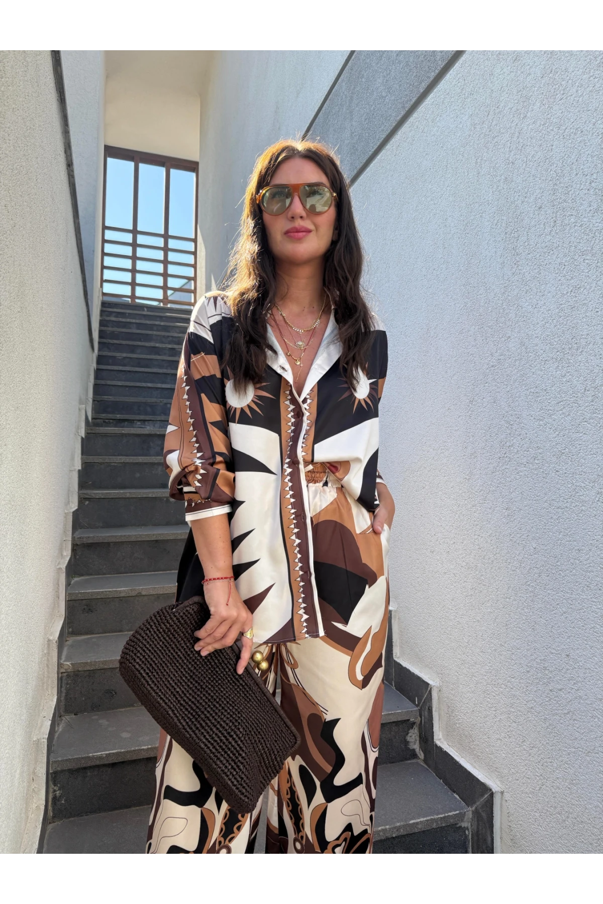 Beli Lastikli Tasarım Desen Saten Takım