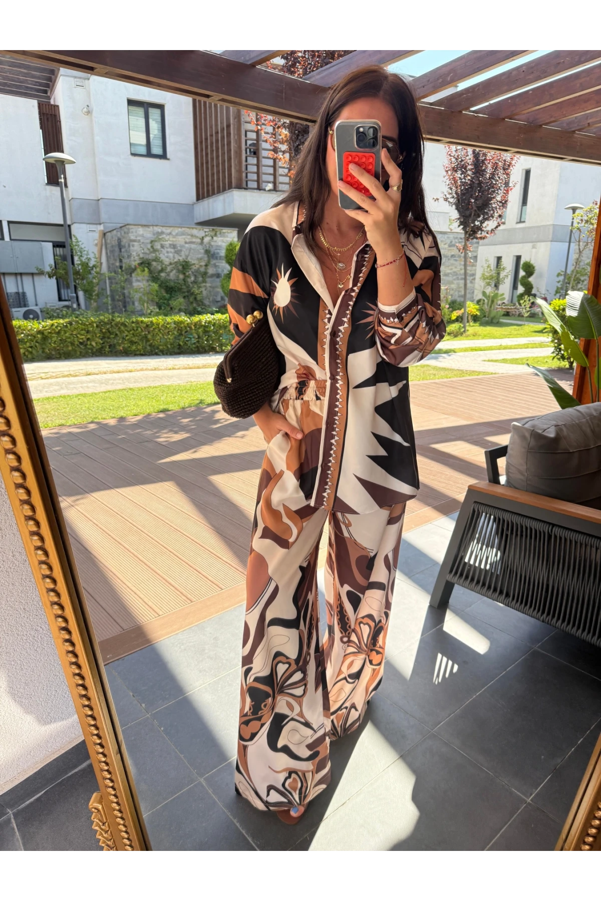 Beli Lastikli Tasarım Desen Saten Takım