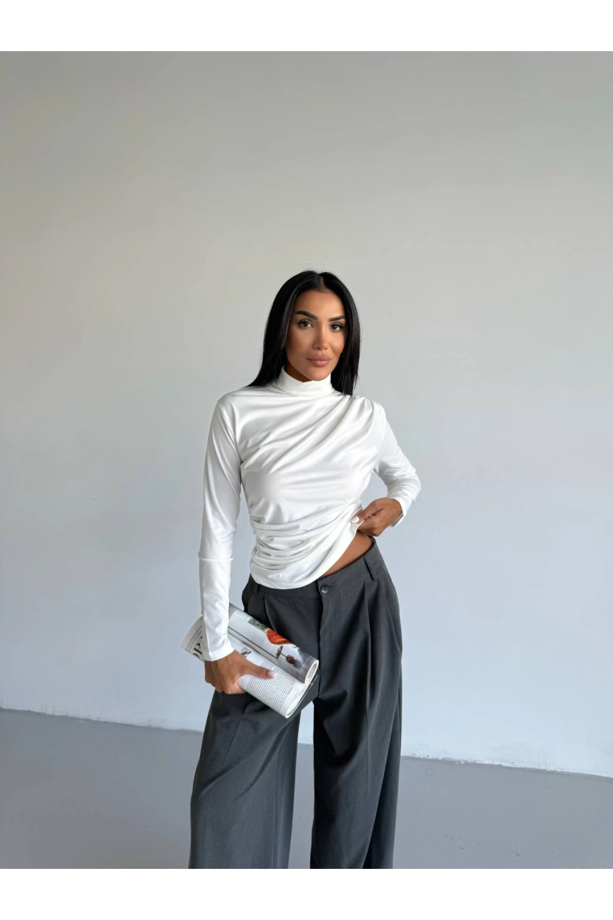 Boğazlı Beyaz Sandy Bluz