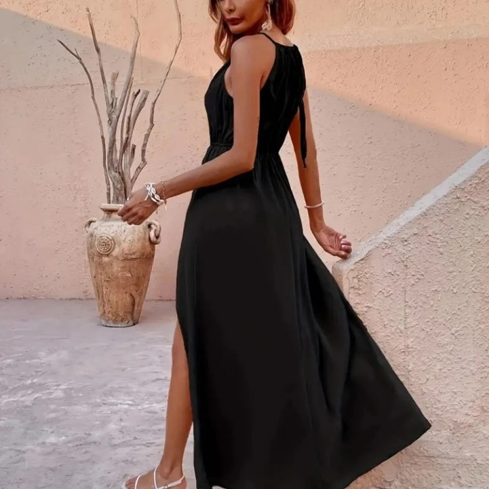 Boyundan Askılı Yırtmaç Detaylı Viskon Elbise