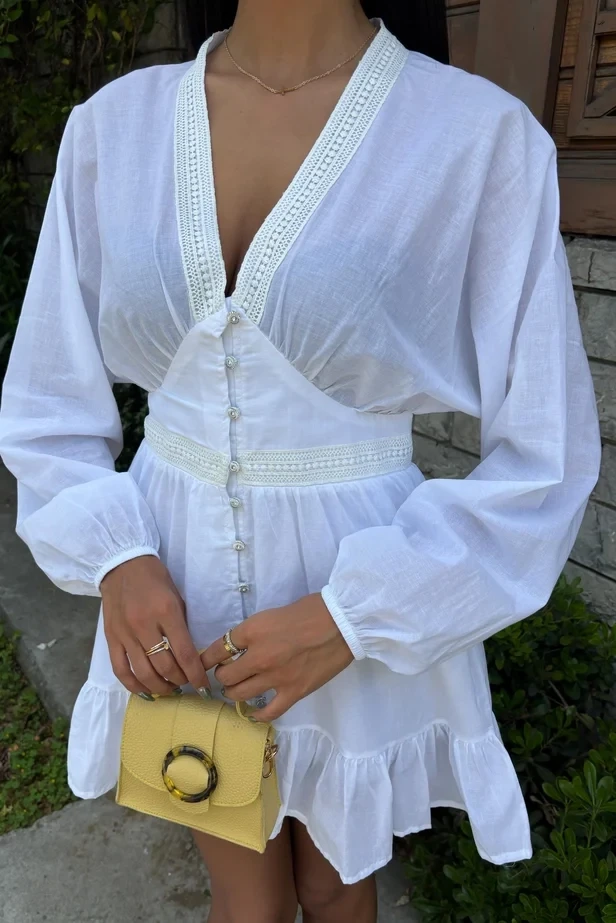 Brode Şeritli Eteği Fırfırlı Elbise Beyaz