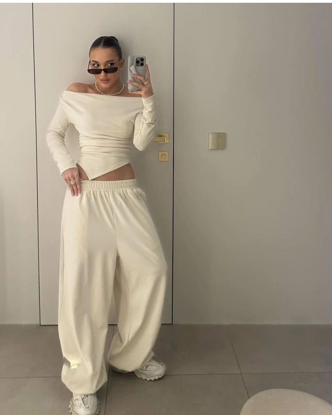 Buzi Kumaş Takım Beyaz