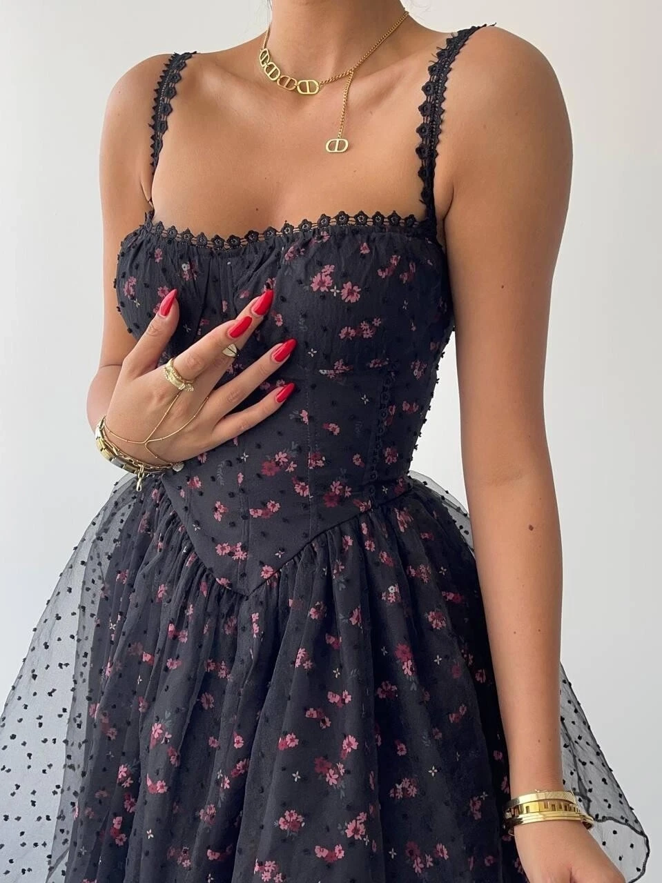 Çiçek Desenli Mini Elbise Siyah