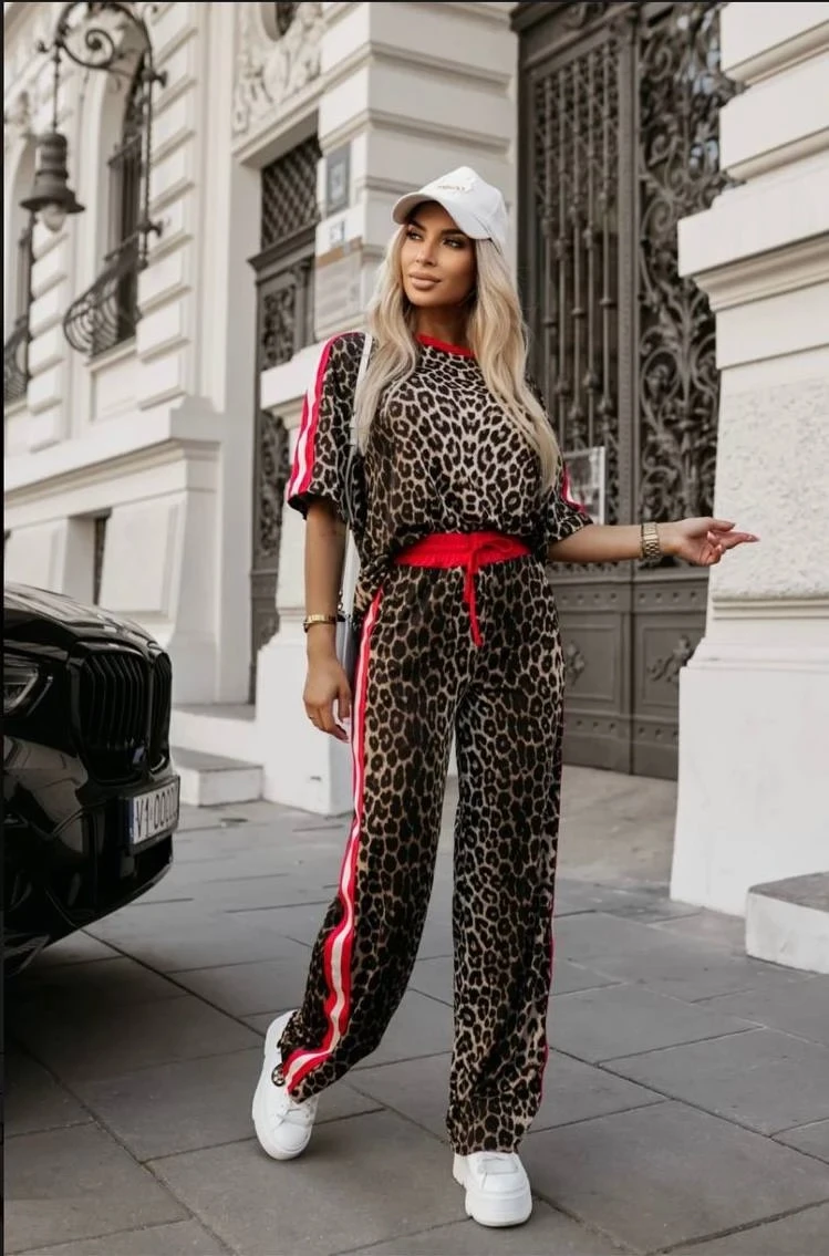 Dalgıç Kumaş Baskılı Yanları Şeritli Takım