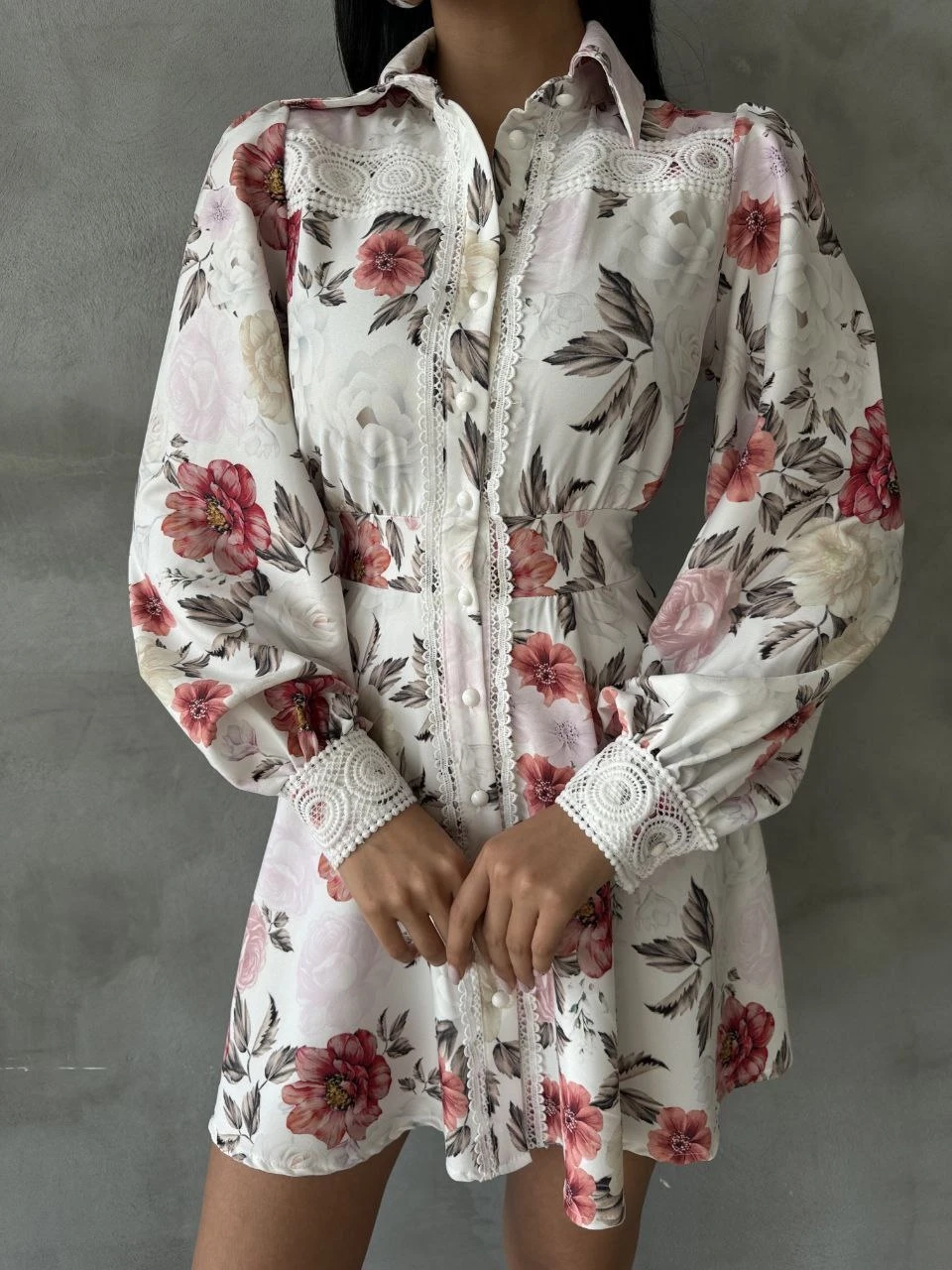 Dantel ve Güpür Detaylı Desenli Elbise