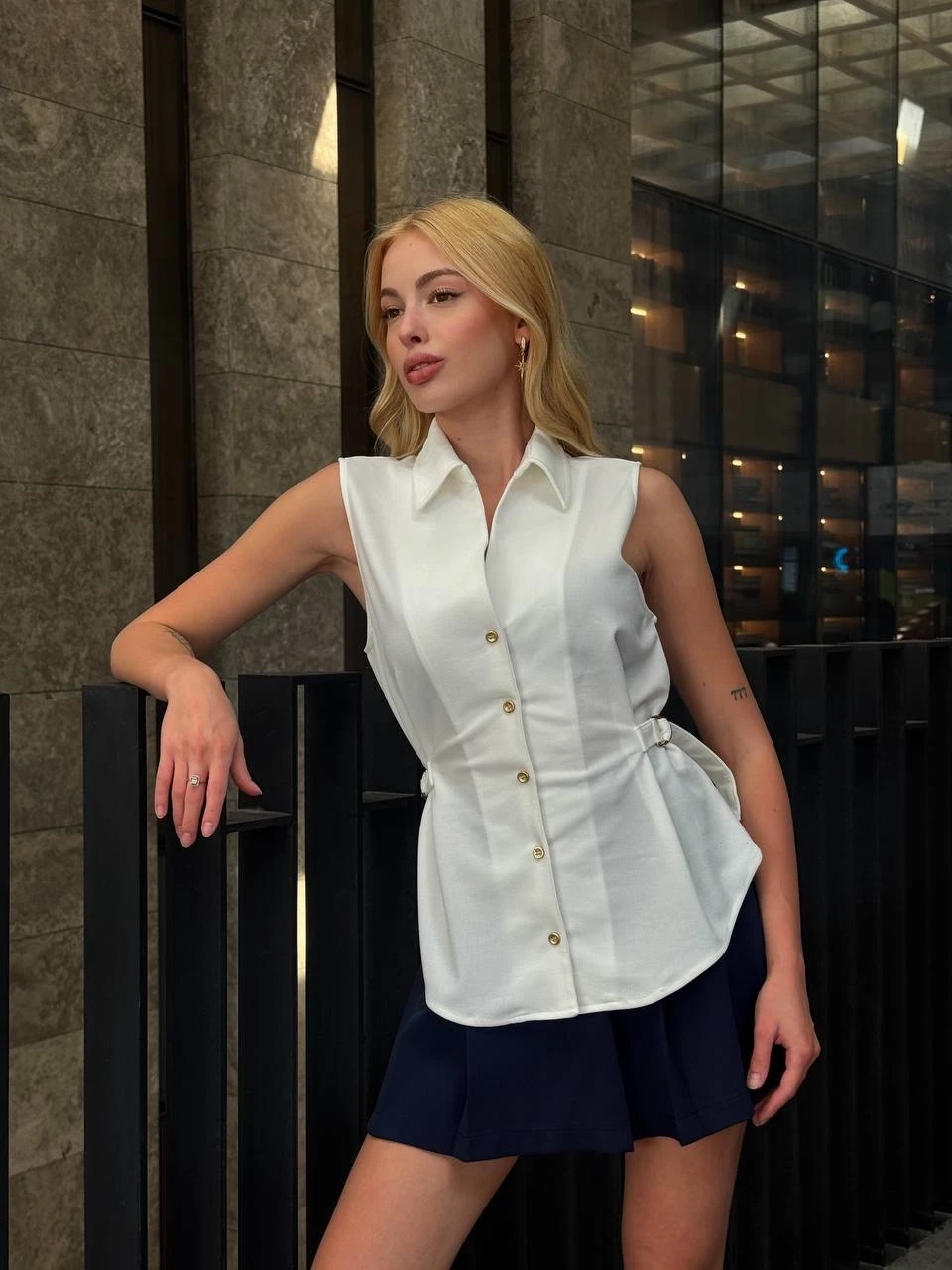 Düğmeli Gömlek Yaka Krep Yelek Beyaz