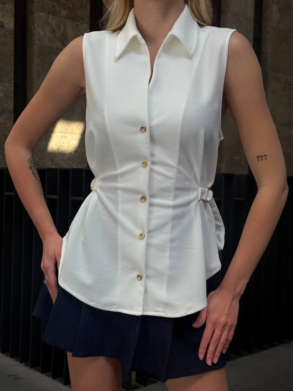 Düğmeli Gömlek Yaka Krep Yelek Beyaz