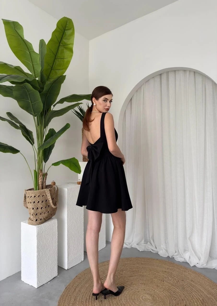 Fiyonk Detaylı Elbise Siyah