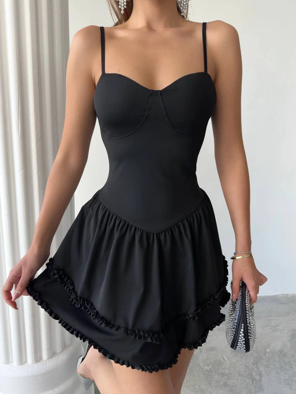 Gloplu Fırfır Detay Mini Elbise Siyah