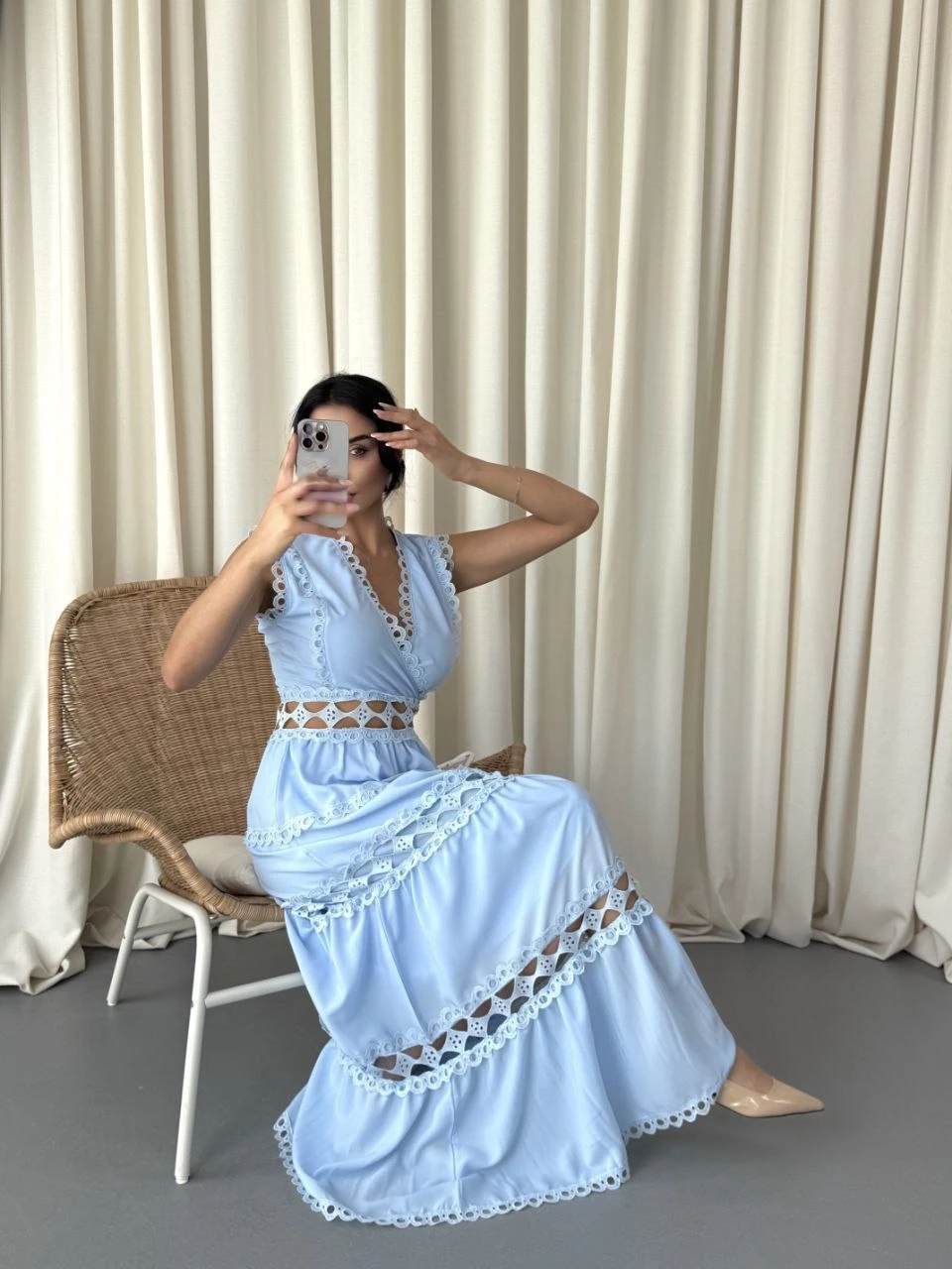 Güpür Dantel Detaylı Krep Kumaş Astarlı Elbise