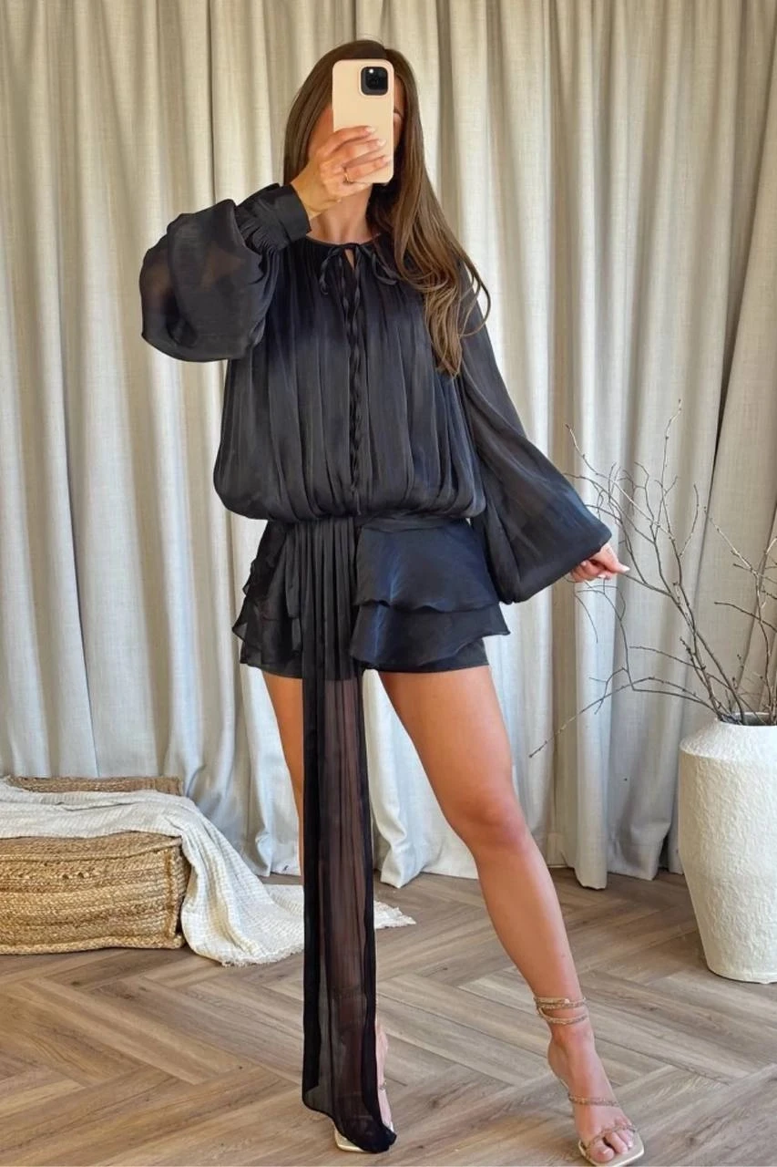 Işıltılı Dokulu Volanlı Mini Elbise Siyah