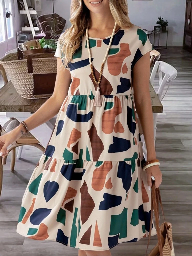 Kısa Kollu Bisiklet Yaka Desenli Fırfırlı Süprem Elbise