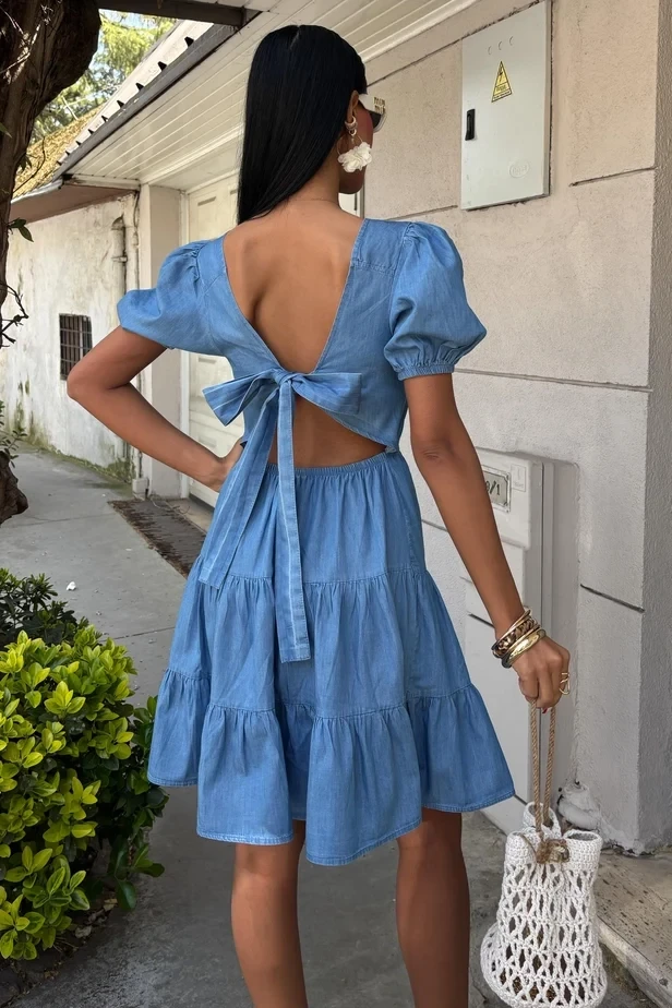 Kare Yakalı ve Gipe Detaylı Tensel Elbise