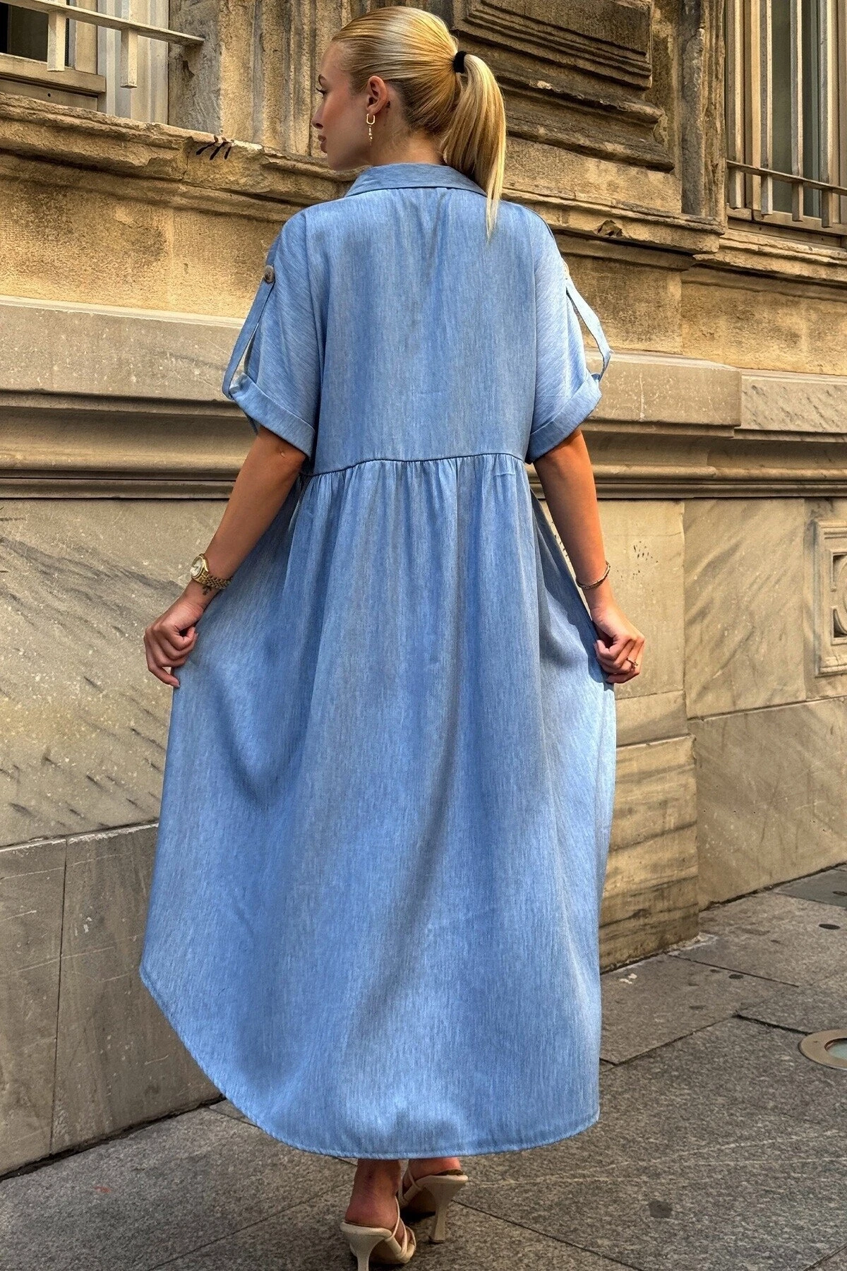 Kısa Kollu Düğme Detaylı Midi Boy Gömlek Elbise