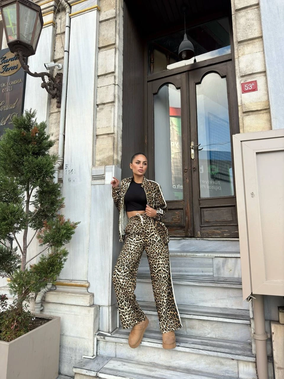 Leopar Şerit Detay Alt Üst Takım