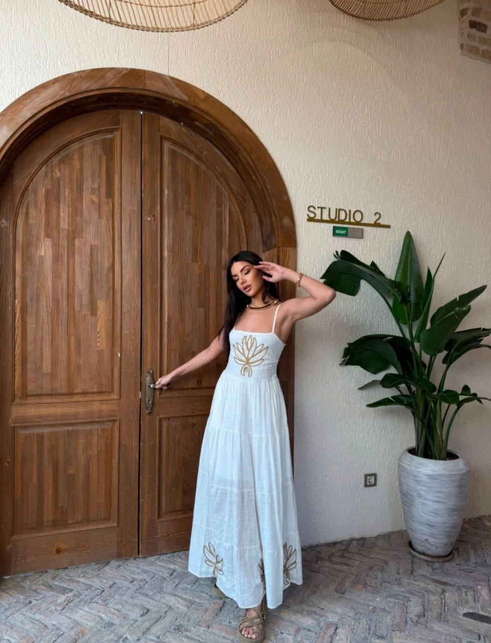 Nakış Detay Keten Elbise Beyaz