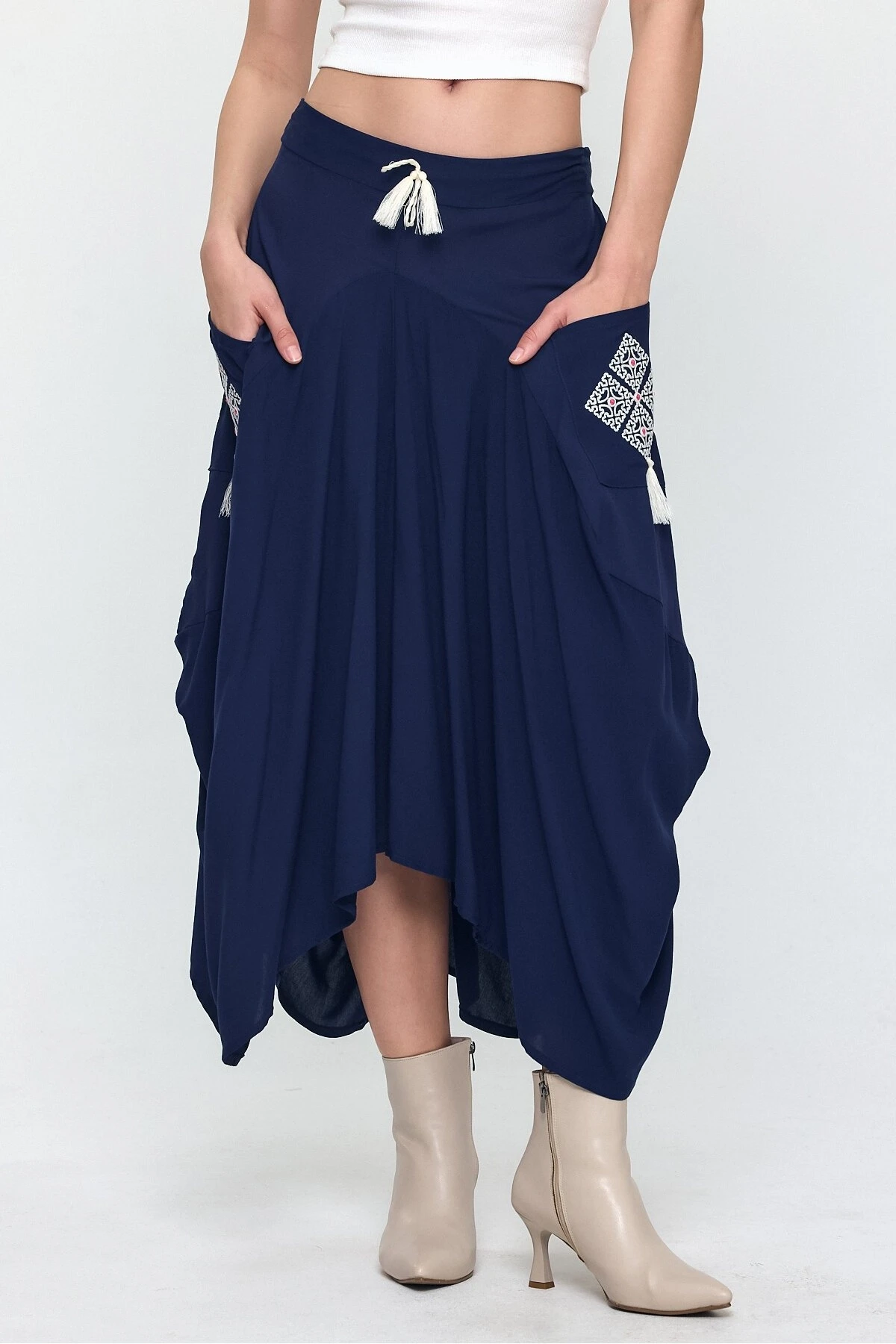 Nakış Detaylı Bağcıklı Cepli Şalvar Etek Lacivert