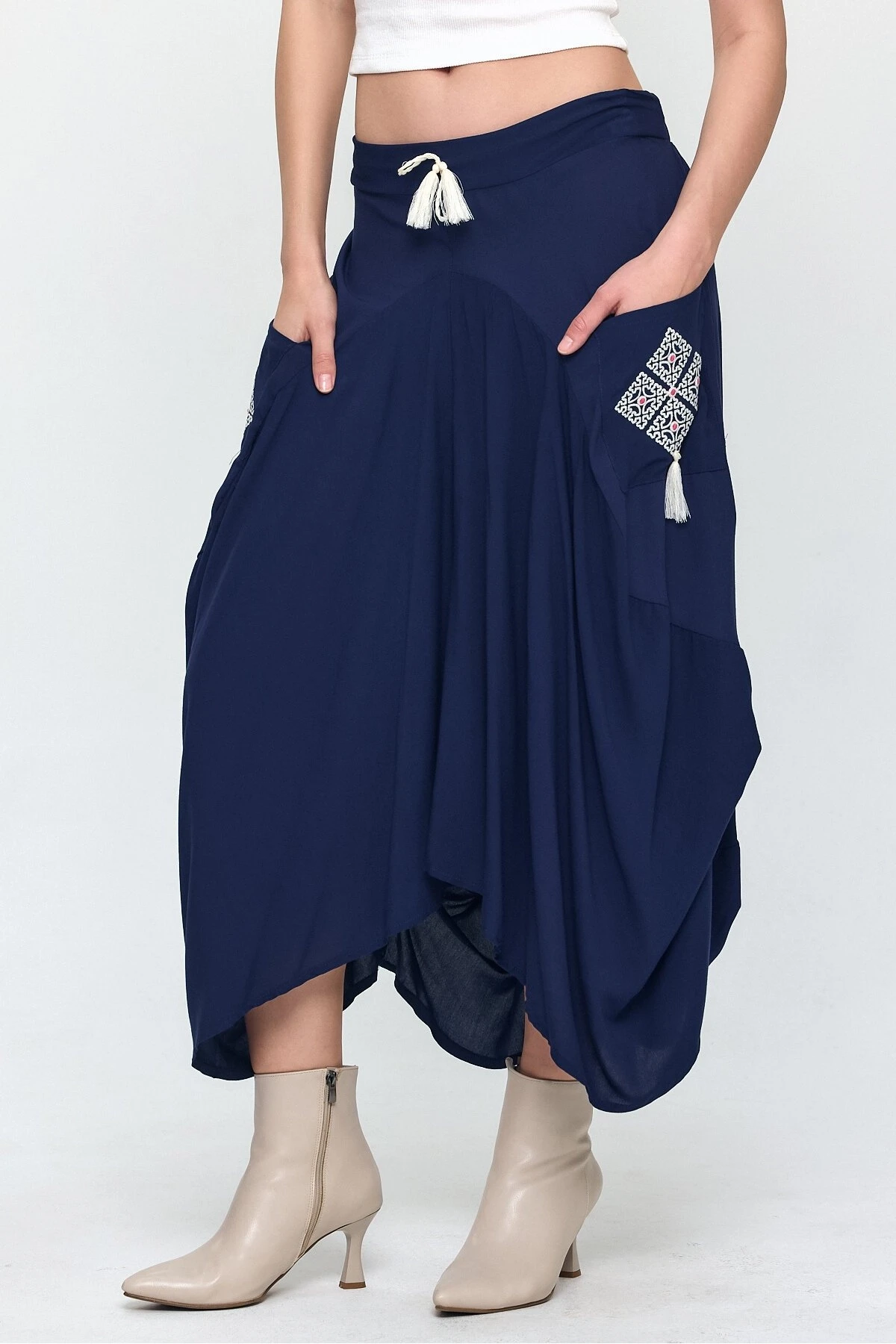Nakış Detaylı Bağcıklı Cepli Şalvar Etek Lacivert