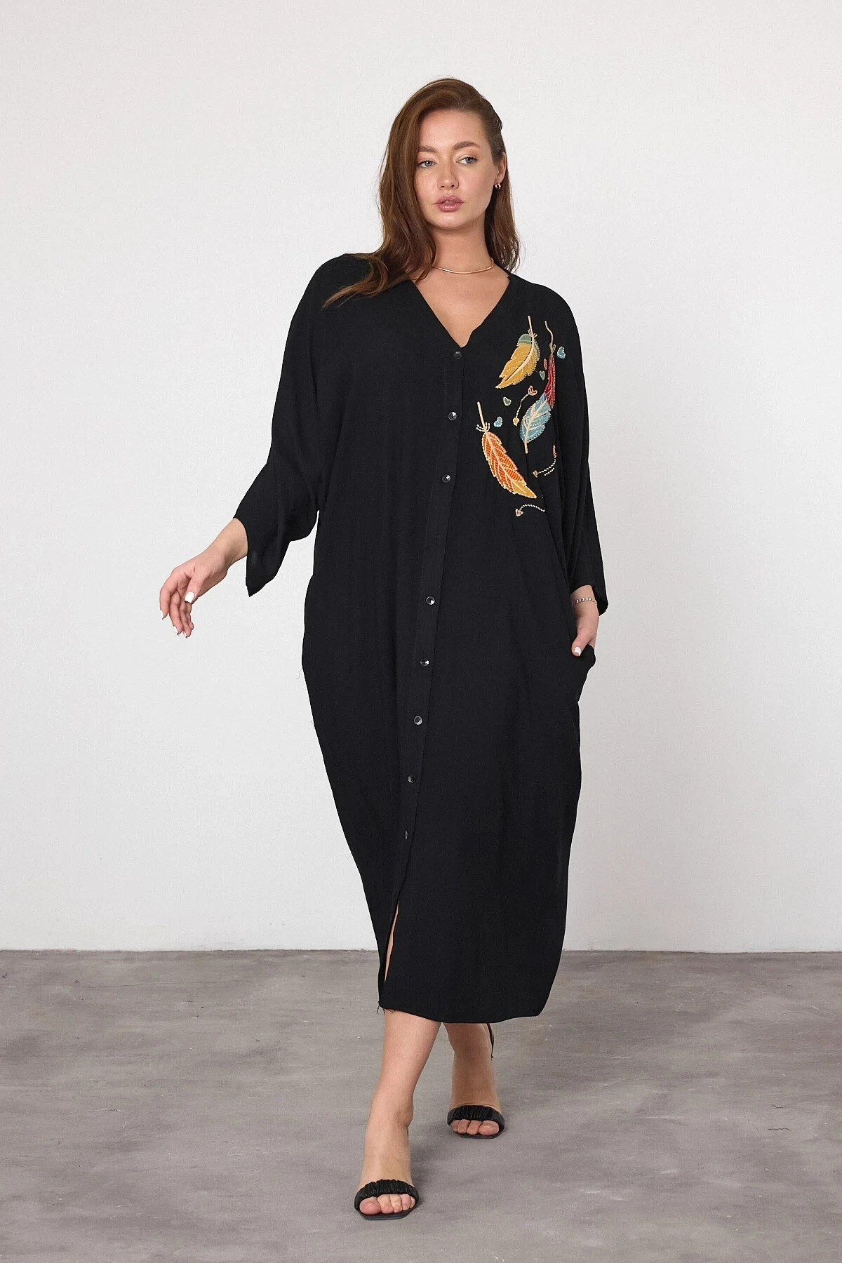 Nakış İşlemeli Dokuma Viskon Elbise