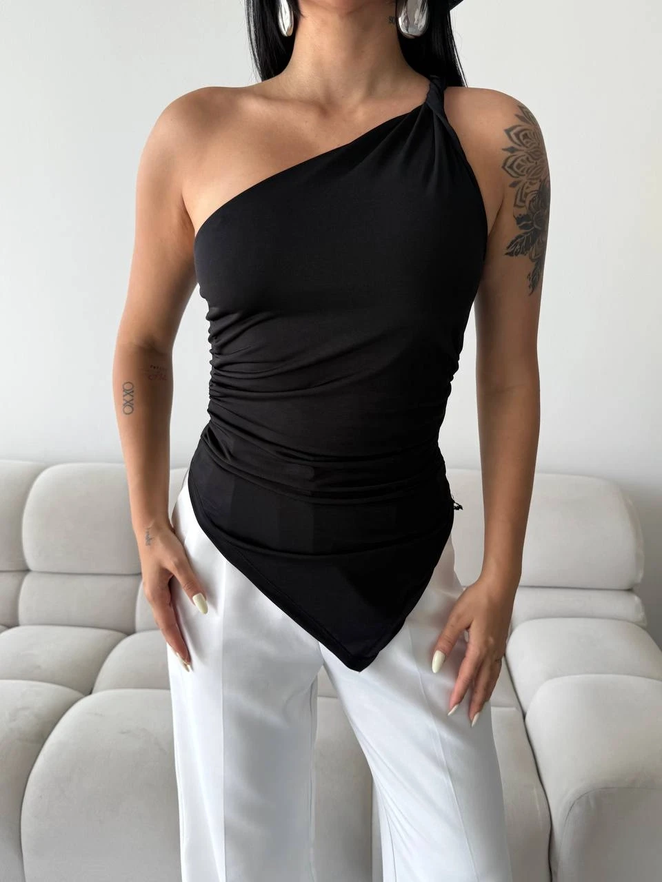 Omuz Detay Tasarım Bluz Siyah