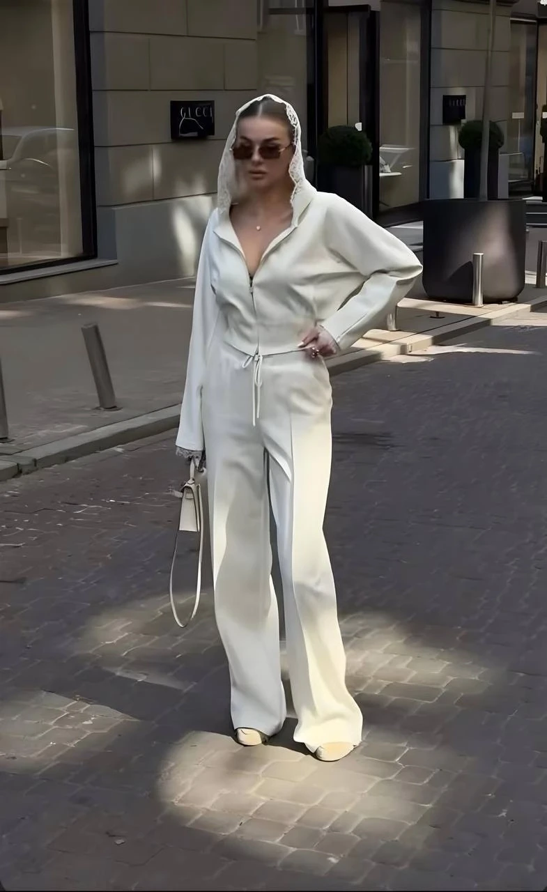 Oysho Kapşonlu Dantel Güpürlü Takım Ekru