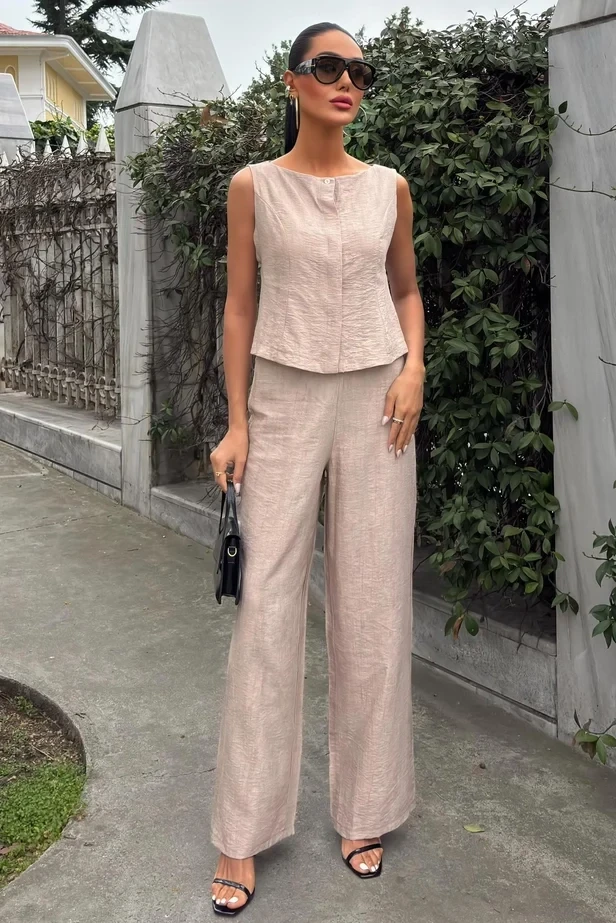 Sıfır Kollu Bluz Batik Desenli Pantolon İkili Takım Bej