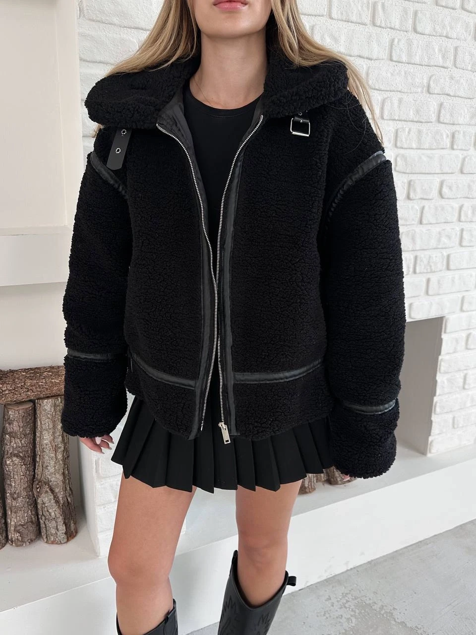 Siyah Oversize Toka Detay Peluş Kaban